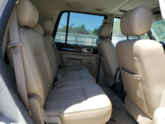 5LMFU28535LJ11330 - 2005 LINCOLN NAVIGATOR ვერცხლისფერი ფოტო 10