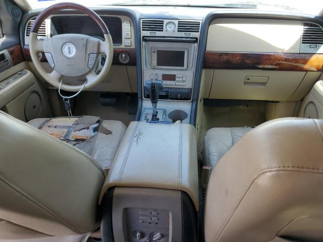 5LMFU28535LJ11330 - 2005 LINCOLN NAVIGATOR ვერცხლისფერი ფოტო 8