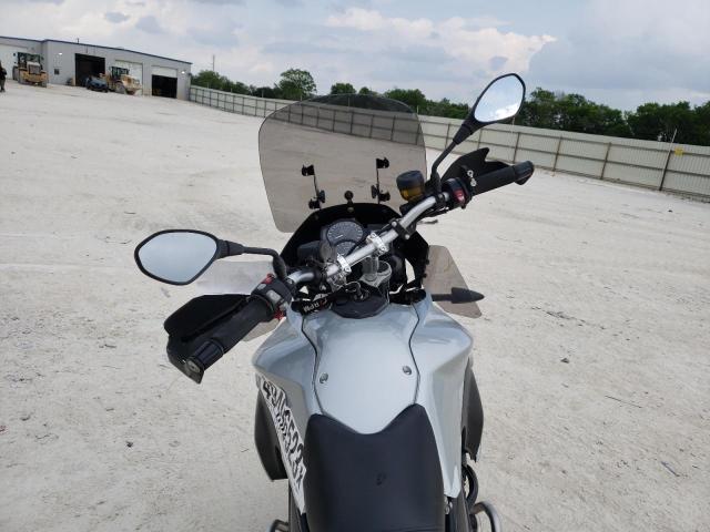 WB10B1101DZF85090 - 2013 BMW F700 GS SILVER photo 5