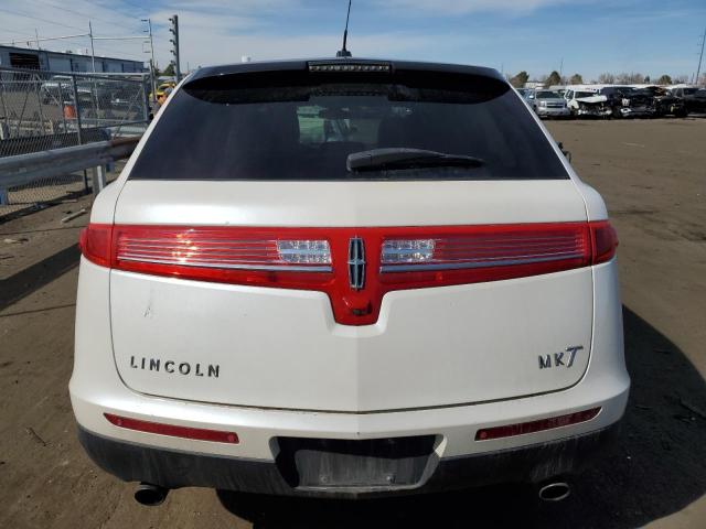 2LMHJ5AT5HBL01086 - 2017 LINCOLN MKT WHITE photo 6