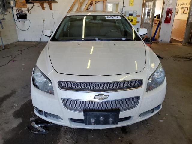 1G1ZE5E75BF102639 - 2011 CHEVROLET MALIBU LTZ თეთრი ფოტო 5