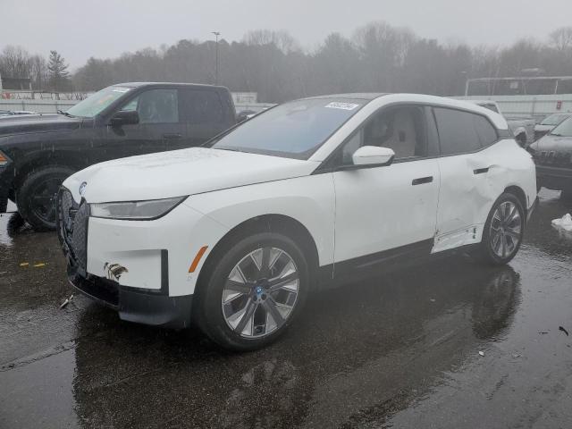 WB523CF04RCR15921 - 2024 BMW IX XDRIVE50 WHITE photo 1