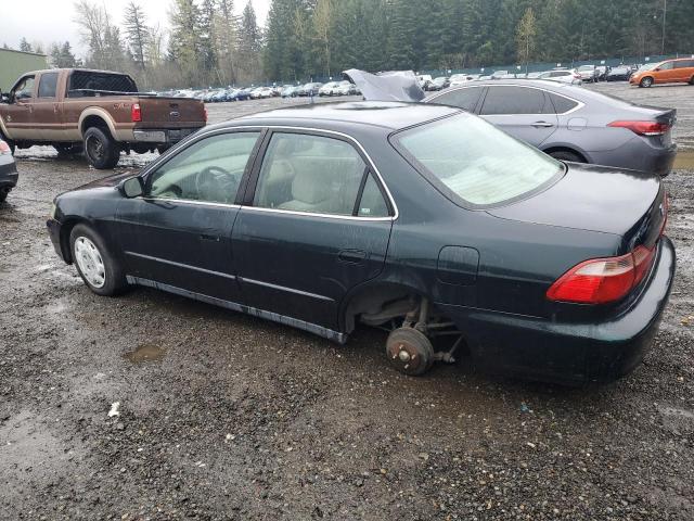 1HGCG5645WA245395 - 1998 HONDA ACCORD LX GREEN photo 2