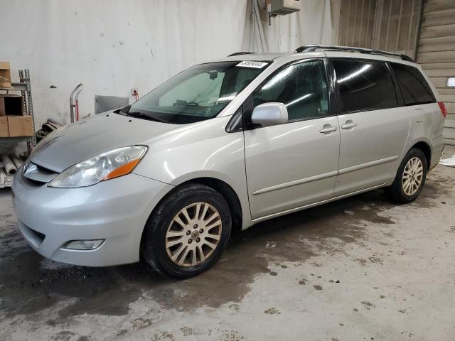 5TDZK22C88S190871 - 2008 TOYOTA SIENNA XLE SILVER photo 1