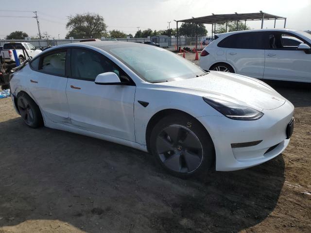 5YJ3E1EAXMF908517 - 2021 TESLA MODEL 3 Белый фото 4