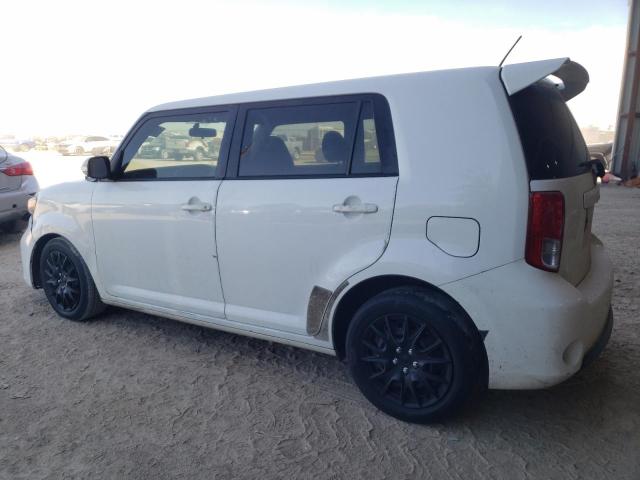 JTLZE4FE2FJ067225 - 2015 TOYOTA SCION XB WHITE photo 2