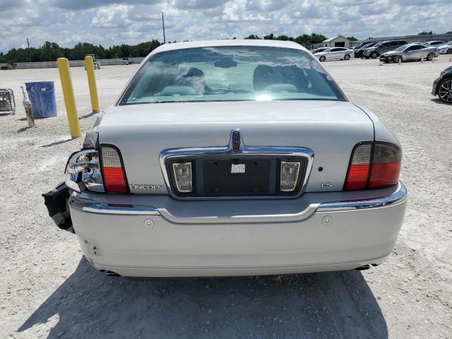 1LNHM86S74Y688144 - 2004 LINCOLN LS 奶油色 照片 6