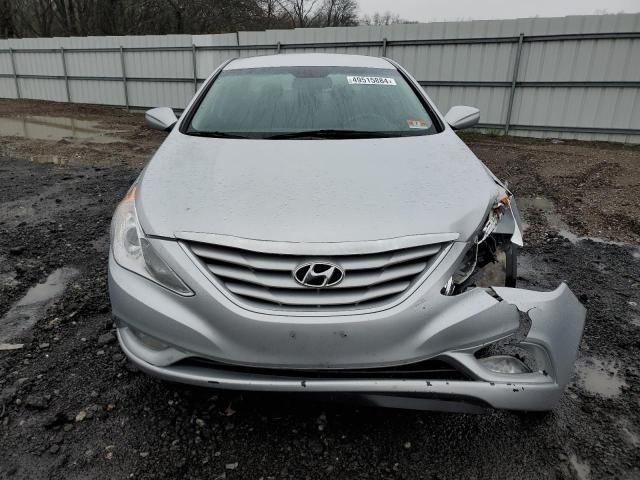 5NPEB4AC8DH777275 - 2013 HYUNDAI SONATA GLS SILVER photo 5