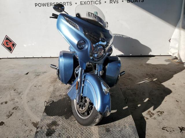 56KTRAAA0G3329347 - 2016 INDIAN MOTORCYCLE CO. ROADMASTER BLUE photo 3