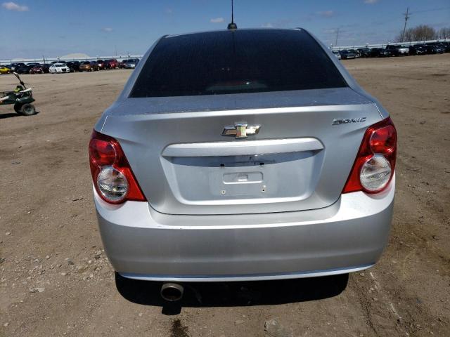 1G1JA5SH3G4155655 - 2016 CHEVROLET SONIC LS ვერცხლისფერი ფოტო 6