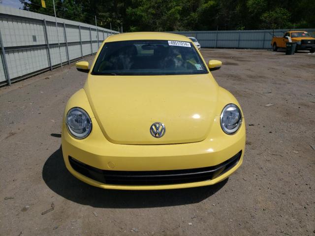 3VWJX7AT9CM632804 - 2012 VOLKSWAGEN BEETLE YELLOW photo 5