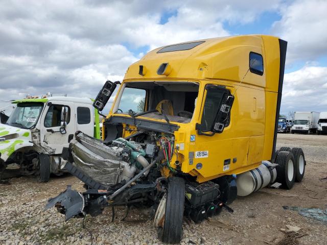 4V4NC9EH5GN943289 - 2016 VOLVO VN VNL YELLOW photo 2