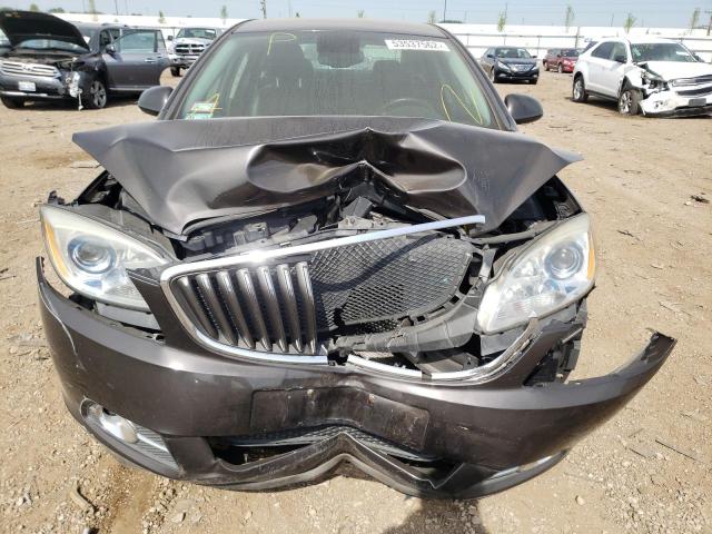 1G4PS5SK7C4230230 - 2012 BUICK VERANO GRAY photo 9