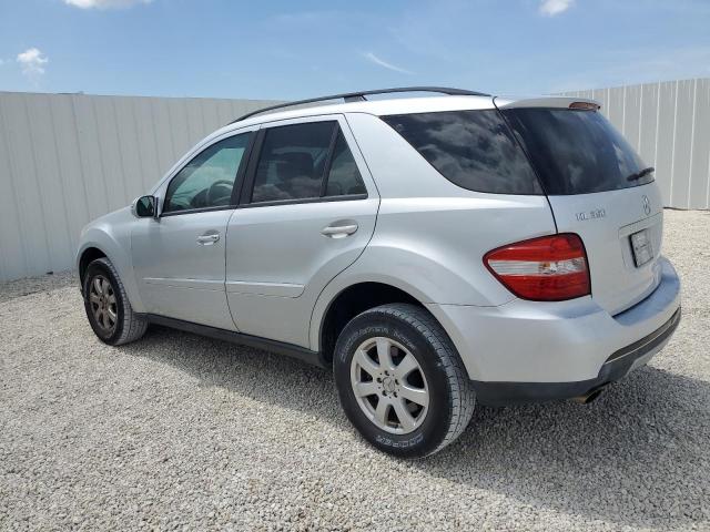 4JGBB86E26A102788 - 2006 MERCEDES-BENZ ML 350 SILVER photo 2