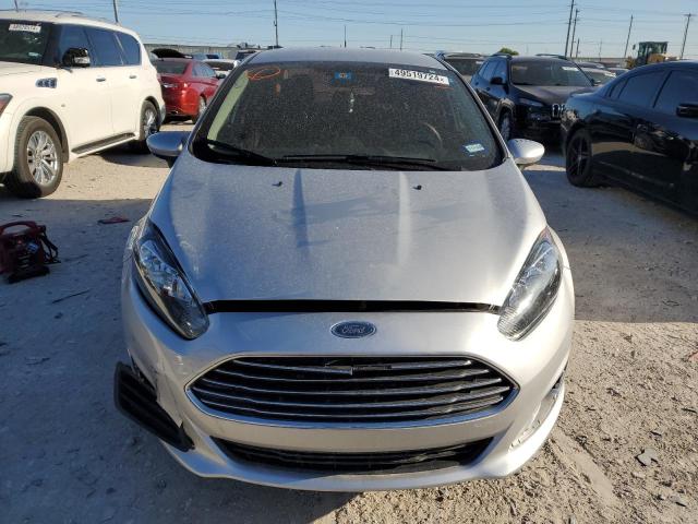 3FADP4BJ5JM123534 - 2018 FORD FIESTA SE GRAY photo 5