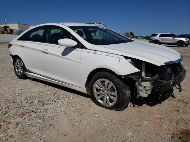 5NPEB4AC0BH240381 - 2011 HYUNDAI SONATA GLS WHITE photo 4