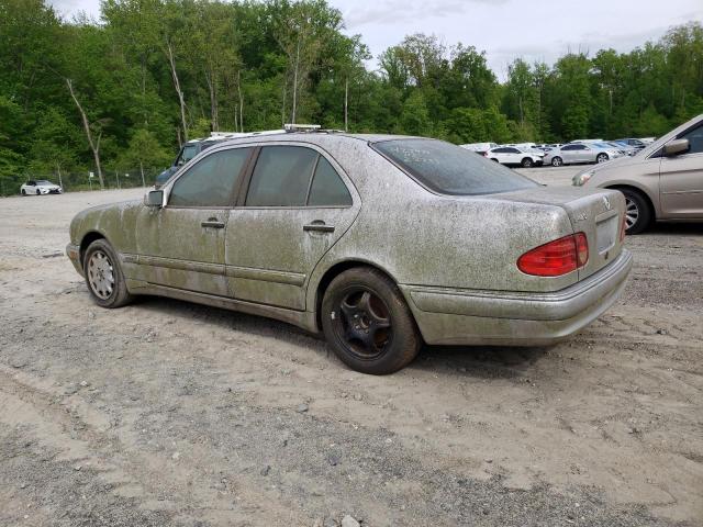 WDBJF72F6VA403493 - 1997 MERCEDES-BENZ E 420 SILVER photo 2