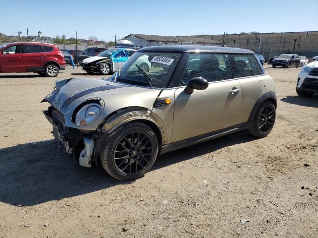 2010 MINI COOPER, 