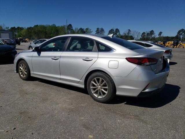 5NPE24AF6JH700099 - 2018 HYUNDAI SONATA SE SILVER photo 2