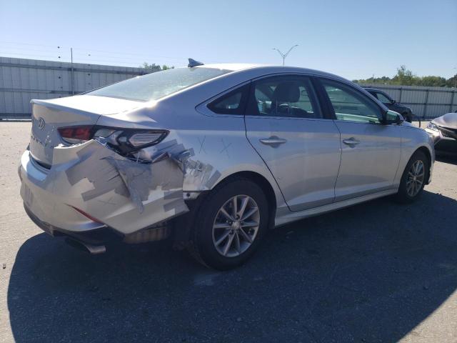 5NPE24AF6JH700099 - 2018 HYUNDAI SONATA SE SILVER photo 3