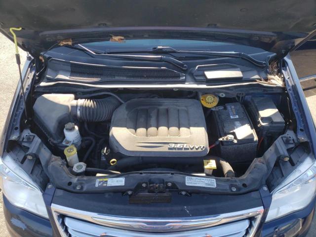 2C4RC1BG6GR173651 - 2016 CHRYSLER TOWN & COU TOURING BLUE photo 12