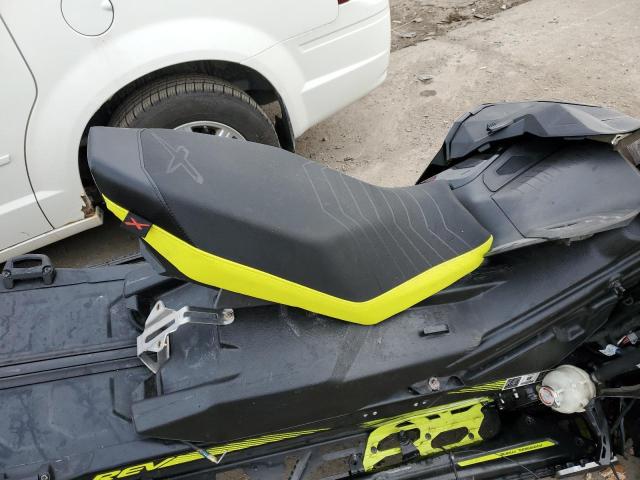 2BPSUWJEXJV000127 - 2018 SKI DOO RENEGADE YELLOW photo 5