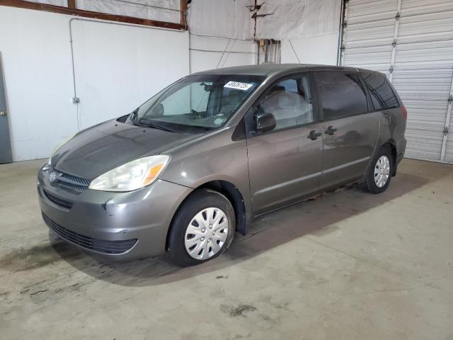 2004 TOYOTA SIENNA CE, 
