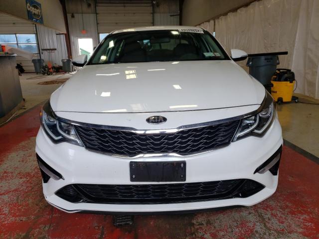 5XXGT4L33KG290903 - 2019 KIA OPTIMA LX WHITE photo 5