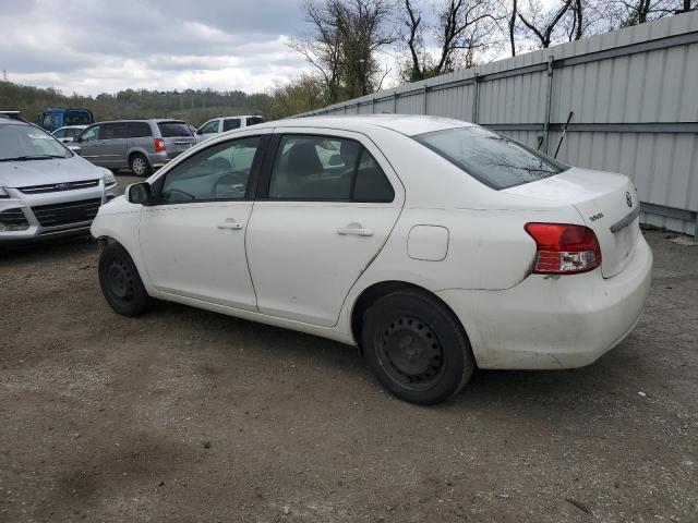 JTDBT923871179811 - 2007 TOYOTA YARIS WHITE photo 2