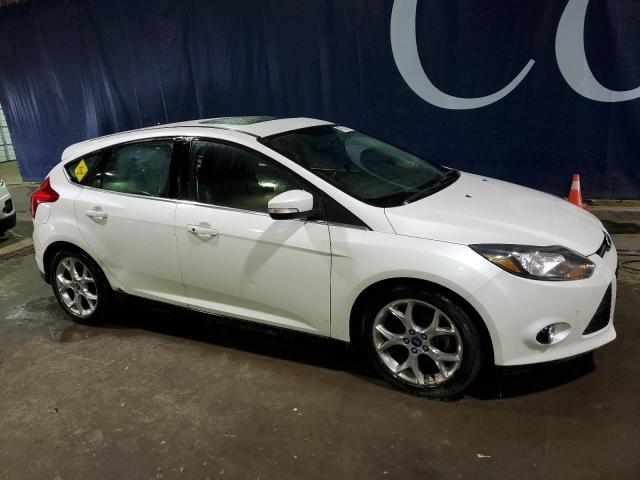 1FADP3N2XDL114977 - 2013 FORD FOCUS TITANIUM WHITE photo 4