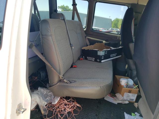 1GAZGPFG9G1286704 - 2016 CHEVROLET EXPRESS G3 LT WHITE photo 11