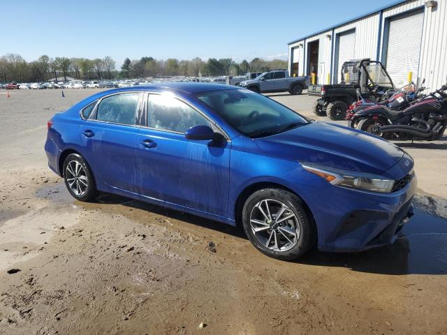 3KPF24AD0NE432115 - 2022 KIA FORTE FE BLUE photo 4