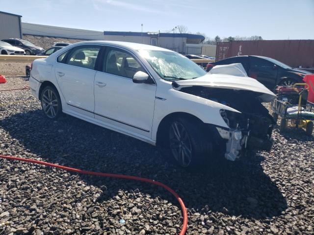 1VWDT7A36HC046966 - 2017 VOLKSWAGEN PASSAT R-LINE თეთრი ფოტო 4