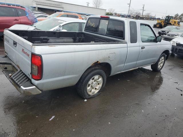 1N6DD26S8YC417268 - 2000 NISSAN FRONTIER KING CAB XE SILVER photo 3