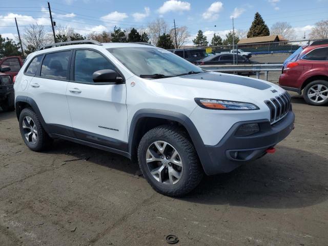 1C4PJMBS6HW510105 - 2017 JEEP CHEROKEE TRAILHAWK WHITE photo 4