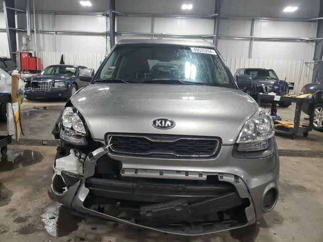 KNDJT2A65D7621127 - 2013 KIA SOUL + GRAY photo 5