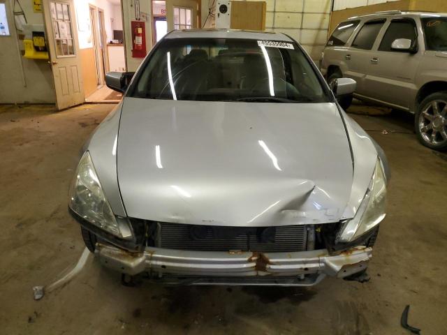 1HGCM665X4A100728 - 2004 HONDA ACCORD EX SILVER photo 5