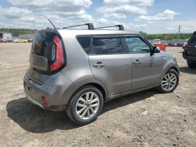 KNDJP3A55J7619889 - 2018 KIA SOUL + GRAY photo 3