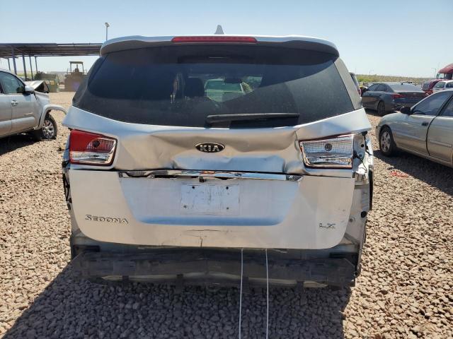 KNDMB5C19H6243635 - 2017 KIA SEDONA LX SILVER photo 6