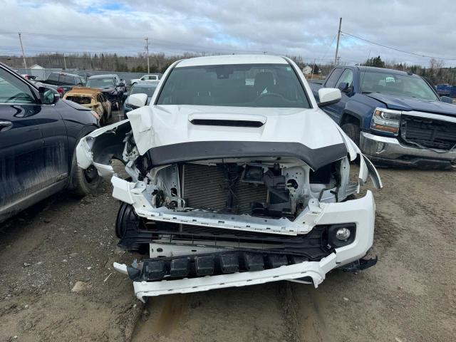 3TYDZ5BN5NT008083 - 2022 TOYOTA TACOMA DOUBLE CAB WHITE photo 5