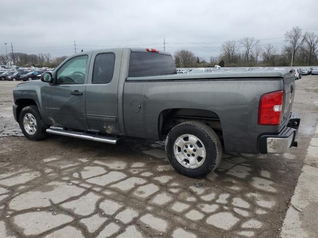 1GCRCSE09BZ330205 - 2011 CHEVROLET SILVERADO C1500 LT GRAY photo 2