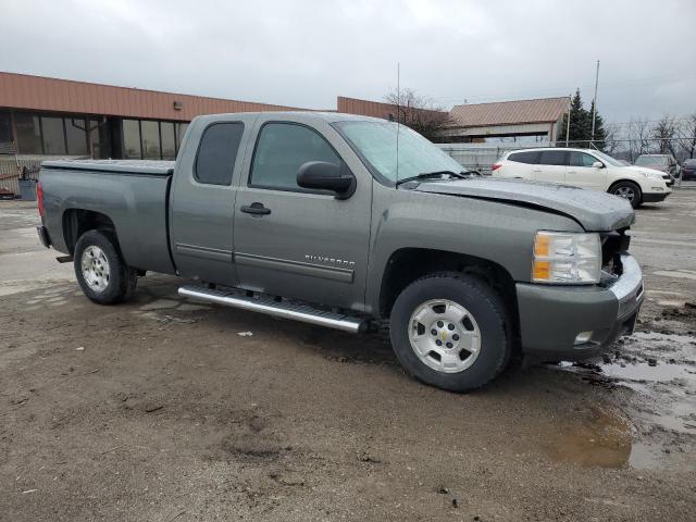 1GCRCSE09BZ330205 - 2011 CHEVROLET SILVERADO C1500 LT GRAY photo 4