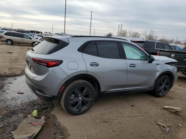 LRBFZMR44PD078649 - 2023 BUICK ENVISION PREFERRED ვერცხლისფერი ფოტო 3