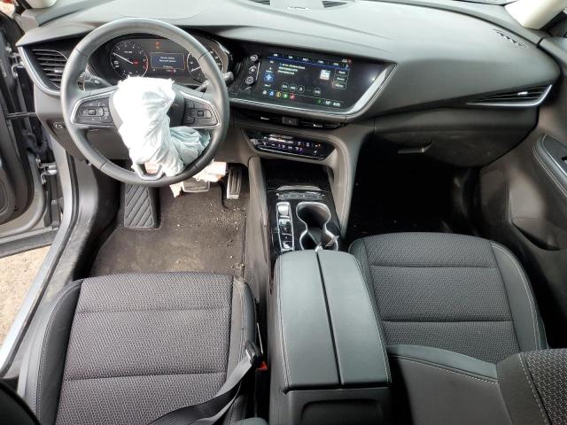 LRBFZMR44PD078649 - 2023 BUICK ENVISION PREFERRED ვერცხლისფერი ფოტო 8