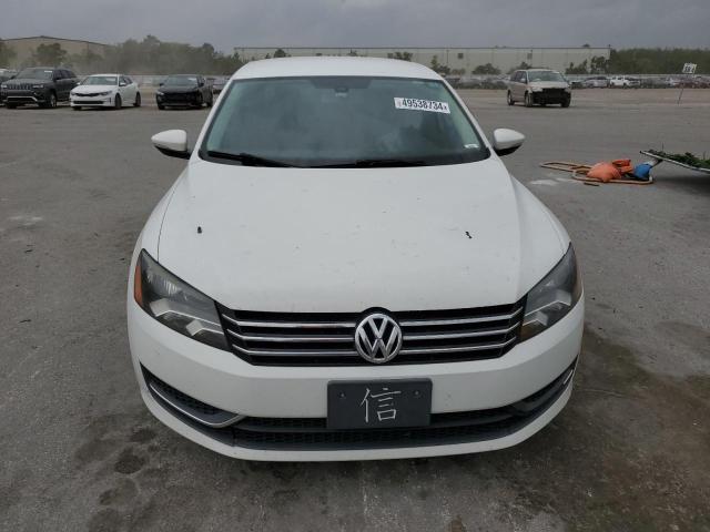 1VWAP7A39CC033631 - 2012 VOLKSWAGEN PASSAT S WHITE photo 5