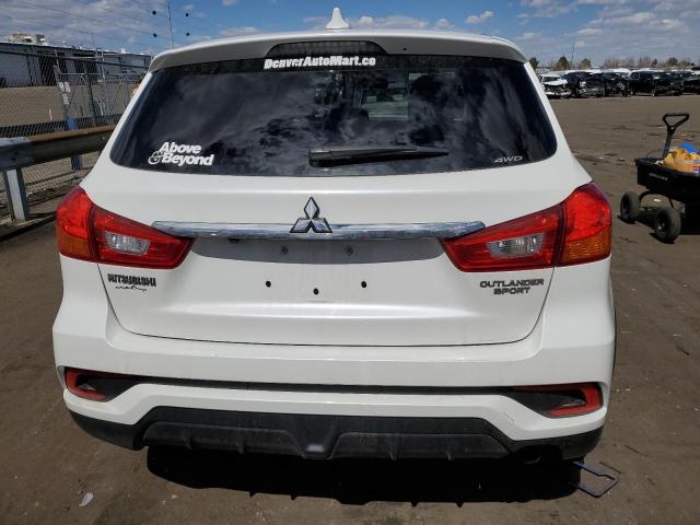 JA4AR3AU2KU035805 - 2019 MITSUBISHI OUTLANDER ES WHITE photo 6