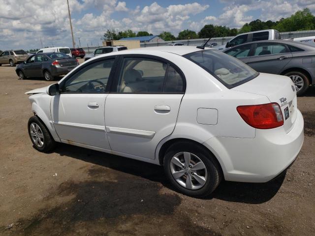 KNADH4A35B6731529 - 2011 KIA RIO BASE WHITE photo 2