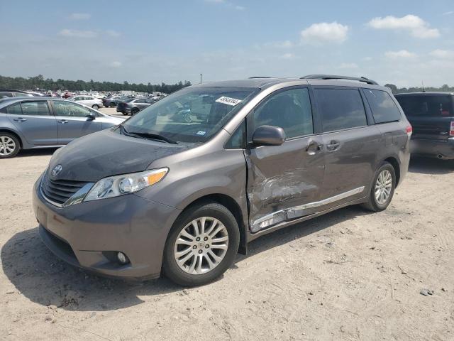 2014 TOYOTA SIENNA XLE, 