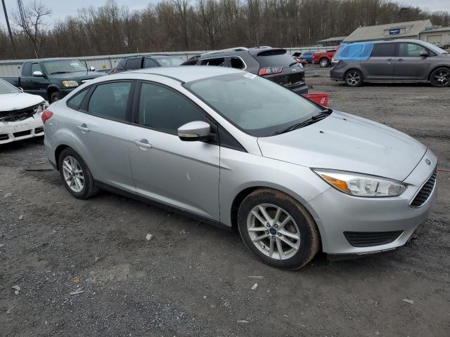 1FADP3F21FL213818 - 2015 FORD FOCUS SE SILVER photo 4