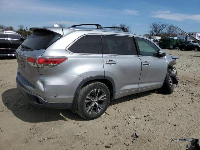 5TDJKRFH3GS307735 - 2016 TOYOTA HIGHLANDER XLE 银色 照片 3